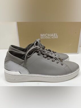 MICHAEL Michael Kors Women's Grey Silver Low-Top Leather Sneakers
